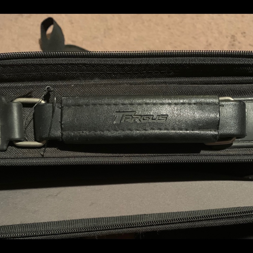 Laptop bag 💻 - Picture 7 of 9